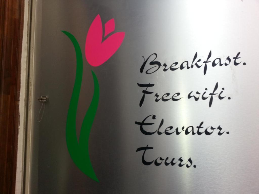 Pink Tulip Hotel Ho Chi Minh-staden Exteriör bild